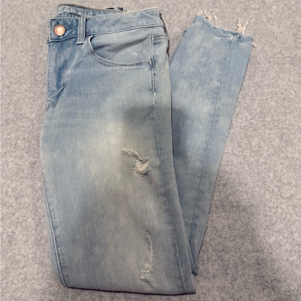 American Eagle Outfitters Light Blue Distressed Skinny Jeans